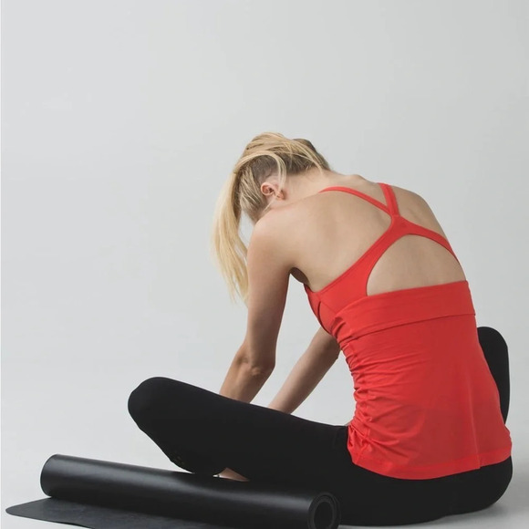 Lululemon Wrap It Up Tank - Alarming - Size 6 - Picture 3 of 11